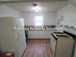 1 BR 1 BA Upstairs Apartment with ALL UTILITIES INCLUDED! (NO SECTION 8)