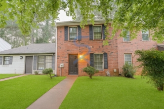 Move in before November 15th and choose your reward: a $250 Amazon Gift Card or a 55 Smart TV!