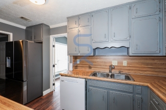 Move in before November 15th and choose your reward: a $250 Amazon Gift Card or a 55 Smart TV!