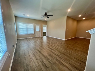 Spacious 3 Bedroom/2 Bathroom Chaffee Crossing Townhome **First Full Month's Rent FREE**