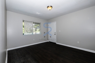 Charming 2-Bed Oasis in Decatur: Cozy Comfort at 2853 Belvedere Ln Apt 3! Move in before November 15th and choose your reward: a $250 Amazon Gift Card or a 55 Smart TV!