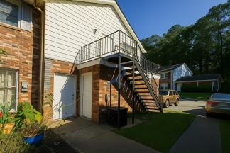 Spacious 2-Bed, 2-Bath Gem in Union City – 1200 Sq Ft of Comfort at 4500 Shannon Blvd! Move in before November 15th and choose your reward: a $250 Amazon Gift Card or a 55 Smart TV!