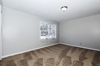 Spacious 2-Bed, 2-Bath Gem in Union City – 1200 Sq Ft of Comfort at 4500 Shannon Blvd! Move in before November 15th and choose your reward: a $250 Amazon Gift Card or a 55 Smart TV!