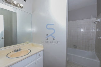 Spacious 2-Bed, 2-Bath Gem in Union City – 1200 Sq Ft of Comfort at 4500 Shannon Blvd! Move in before November 15th and choose your reward: a $250 Amazon Gift Card or a 55 Smart TV!