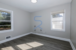 Move in before November 15th and choose your reward: a $250 Amazon Gift Card or a 55 Smart TV!