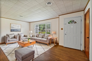 5532 Meadow Creek Lane
