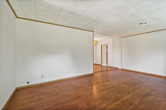 5532 Meadow Creek Lane