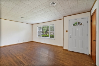 5532 Meadow Creek Lane