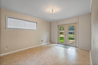 5532 Meadow Creek Lane