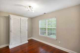 Unbeatable Location – Just 6 Minutes to Downtown Charleston!