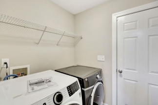 Unbeatable Location – Just 6 Minutes to Downtown Charleston!