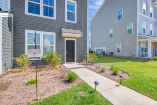 Recess Pointe’s One and Only Duplex! 3 Stories of Comfort & Convenience