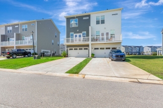 Recess Pointe’s One and Only Duplex! 3 Stories of Comfort & Convenience