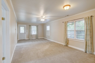 1833 Orangeburg St Unit A - Available Now!