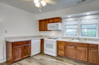 1833 Orangeburg St Unit A - Available Now!