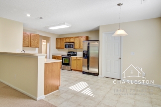 5135 Ballantine Dr - Available Now!