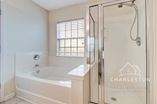 5135 Ballantine Dr - Available Now!