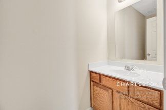 5135 Ballantine Dr - Available Now!