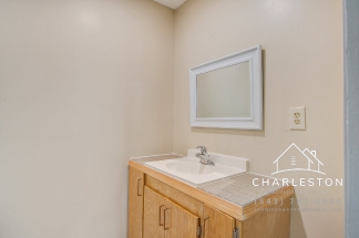 198 Nassau St - Available Now!