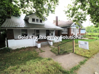 MUNCIE Spacious 2 BR 1 BA House with Fantastic Front Porch NO PETS (NO SECTION 8)