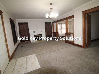 MUNCIE Spacious 2 BR 1 BA House with Fantastic Front Porch NO PETS (NO SECTION 8)