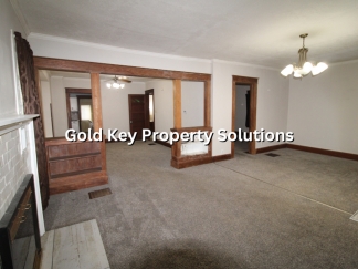 MUNCIE Spacious 2 BR 1 BA House with Fantastic Front Porch NO PETS (NO SECTION 8)