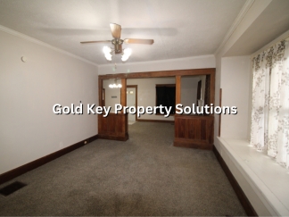 MUNCIE Spacious 2 BR 1 BA House with Fantastic Front Porch NO PETS (NO SECTION 8)