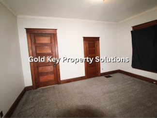 MUNCIE Spacious 2 BR 1 BA House with Fantastic Front Porch NO PETS (NO SECTION 8)