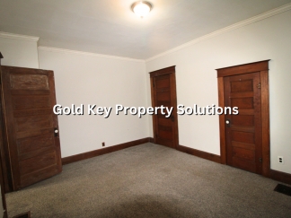 MUNCIE Spacious 2 BR 1 BA House with Fantastic Front Porch NO PETS (NO SECTION 8)