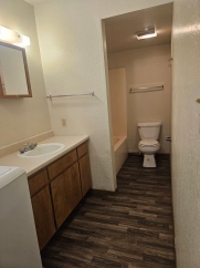 2 Bedroom 1 bath Apartments For Rent! Available NOW!