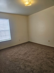 2 Bedroom 1 bath Apartments For Rent! Available NOW!