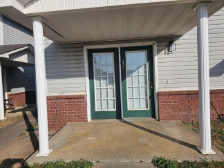 Cedar Creek Townhome!! Available NOW!!