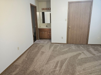 Cedar Creek Townhome!! Available NOW!!