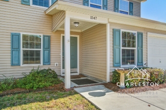 1547 Clark Sound Cir - Available Now.