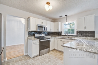 1547 Clark Sound Cir - Available Now.