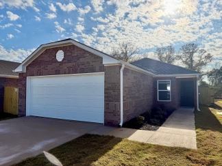 Beautiful New Construction 3 Bedroom Home for Rent in Chaffee Crossing! **First Full Month's Rent FREE**