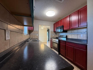 Lovely 4-bedroom home in South OKC!