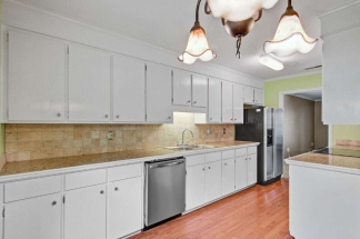 978 Governors Road - Available Now!