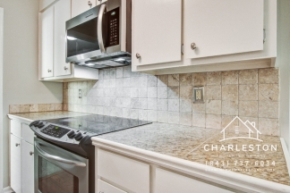 978 Governors Road - **APPLICATION APPROVED - LEASE PENDING**