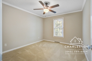 978 Governors Road - **APPLICATION APPROVED - LEASE PENDING**