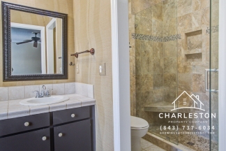 978 Governors Road - **APPLICATION APPROVED - LEASE PENDING**