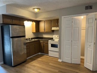 2 Bedrooms 1 1/2 Baths Townhouse Minutes To Downtown Nashville, Tn