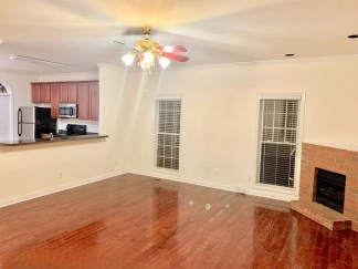 Charming 2-Bed Oasis with 2.5 Baths on Ed Temple Blvd, Nashville – Cozy Living Awaits!