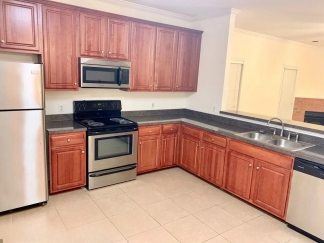 Charming 2-Bed Oasis with 2.5 Baths on Ed Temple Blvd, Nashville – Cozy Living Awaits!