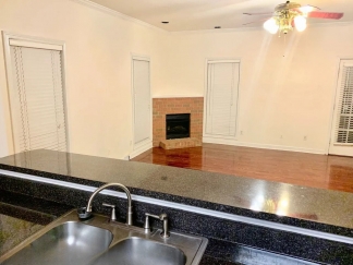 Charming 2-Bed Oasis with 2.5 Baths on Ed Temple Blvd, Nashville – Cozy Living Awaits!