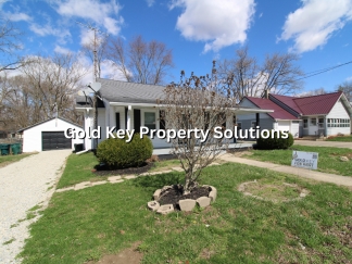 MUNCIE 3 BR 1 BA House with Garage and Covered Porch (SECTION 8 APPROVED)