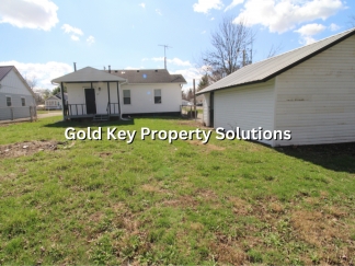 MUNCIE 3 BR 1 BA House with Garage and Covered Porch (SECTION 8 APPROVED)