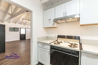 Cozy Chino Studio Retreat: 700 Sq. Ft. with Hardwood Floors & Fireplace!