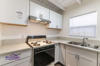 Cozy Chino Studio Retreat: 700 Sq. Ft. with Hardwood Floors & Fireplace!