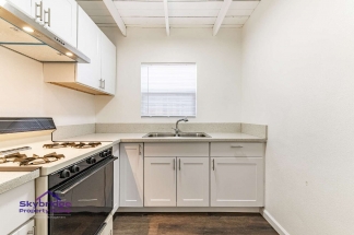 Cozy Chino Studio Retreat: 700 Sq. Ft. with Hardwood Floors & Fireplace!